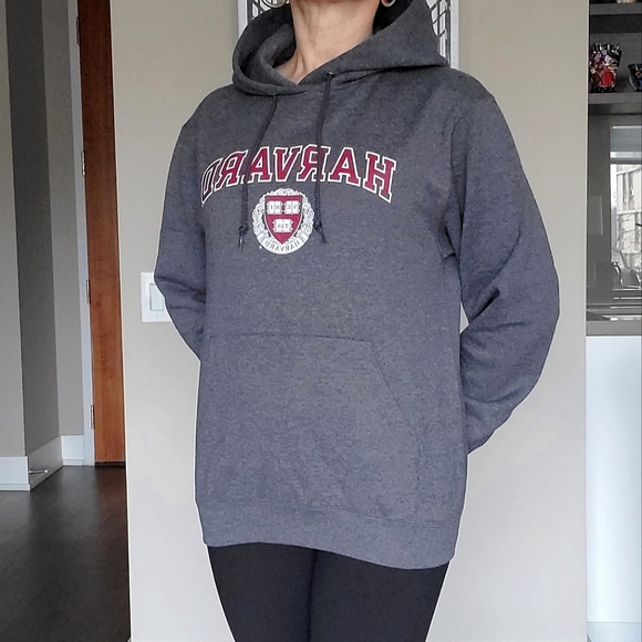 ๐ HOST PICK ๐ Harvard University Hoodie - Picture 9 of 16